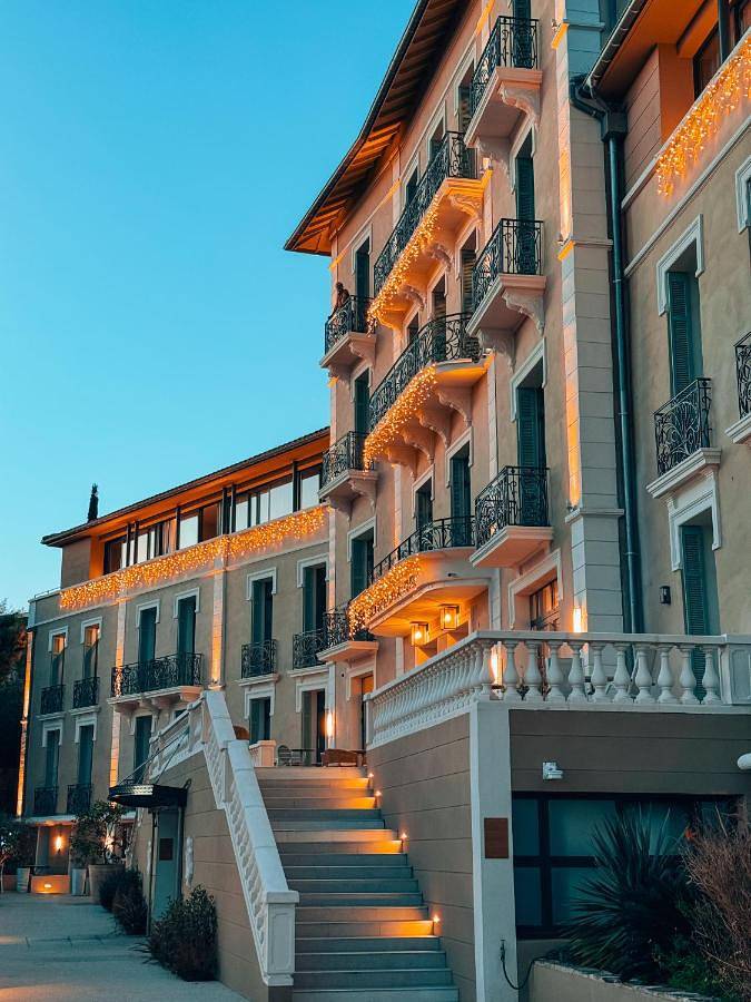 Hôtel pour 2 personnes, avec jardin ainsi que sauna et piscine, animaux acceptés