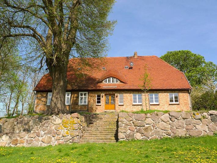 Ferienwohnung für 6 Personen, mit Garten in Weitendorf