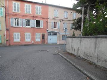 Gîte pour 4 personnes, avec vue à Cours-la-Ville