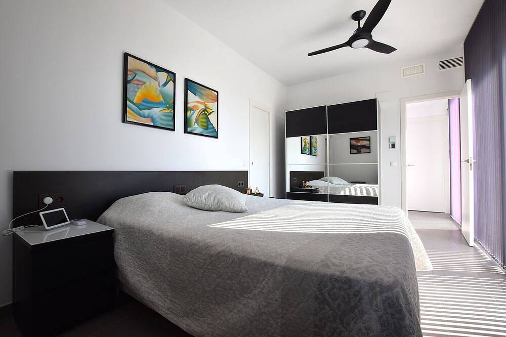 Villa Levante, Modern Costa Blanca villa with pool and sunny terrace in San Fulgencio, Costa Blanca