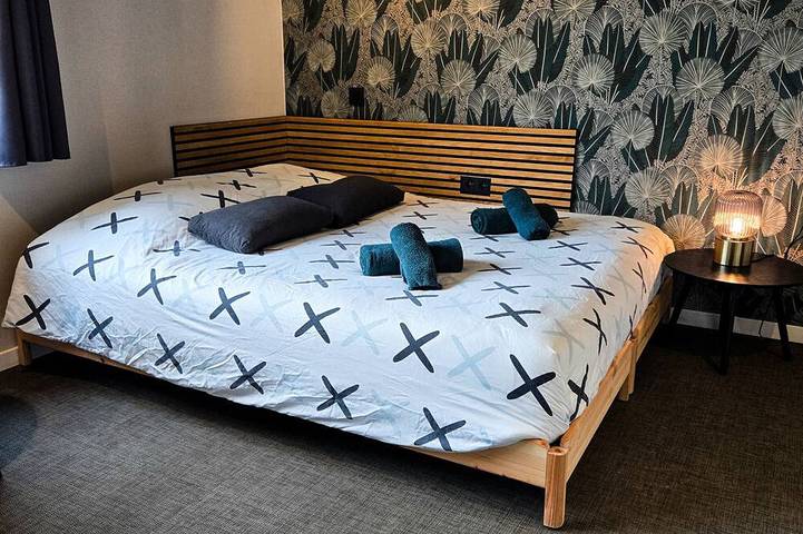 Ganze Wohnung, Studio-Eigenes Badezimmer-Deluxe-Strassenblick-1 in Boussu, Hennegau