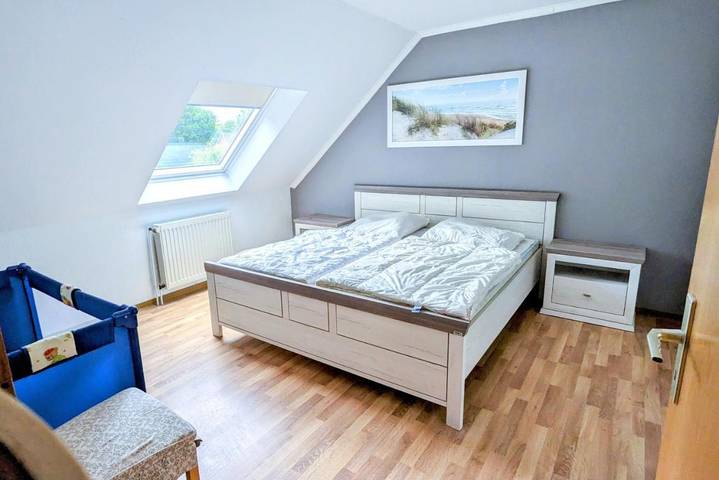 Ferienwohnung für 8 Personen, mit Balkon und Terrasse sowie Ausblick in Horumersiel