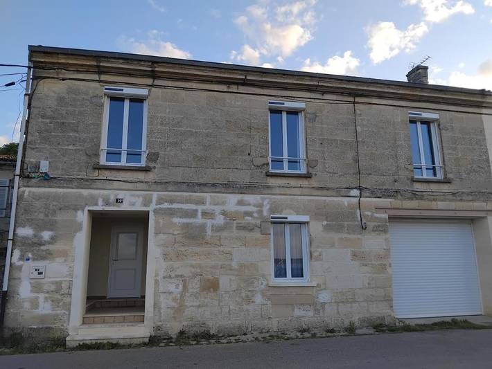 Location de vacances pour 2 personnes, avec vue à Bourg - 2