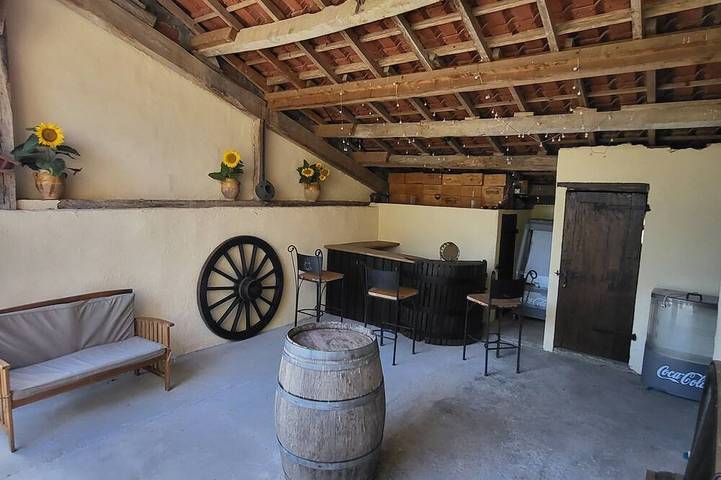 Location de vacances pour 8 personnes, avec Terrasse et Jardin dans Caillavet