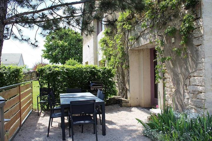 Gîte pour 6 personnes, avec terrasse et jardin dans Naisey-les-Granges