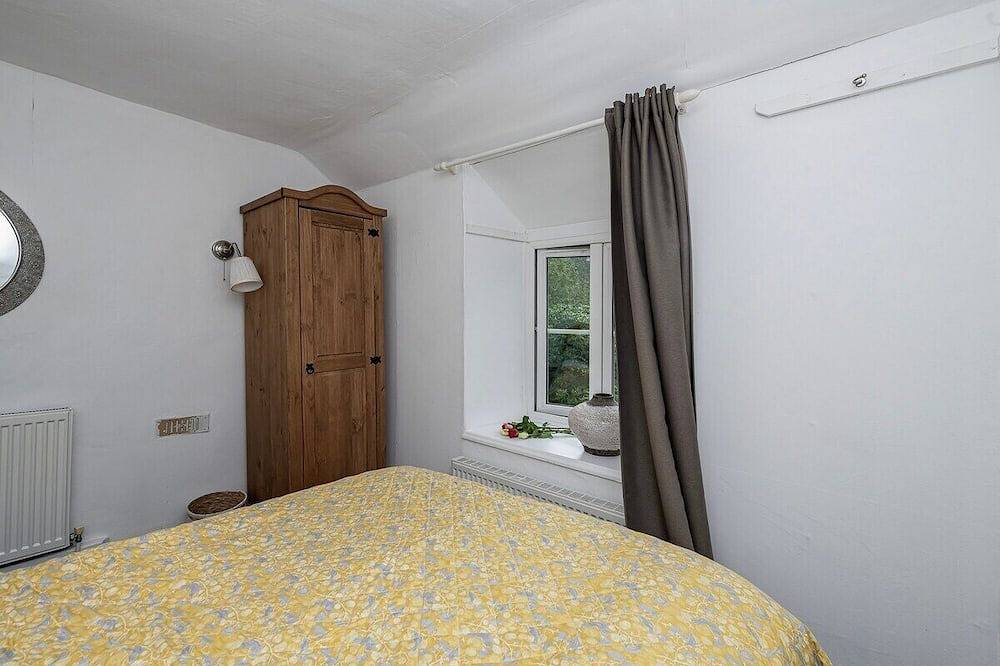 Hawddamor cottage with wood burner & ** Hot tub ** in Snowdonia