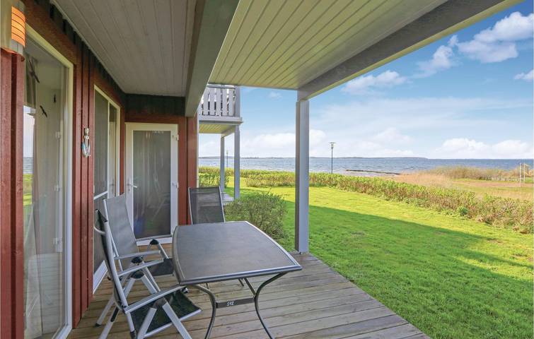 Ferienwohnung für 4 Personen, mit Terrasse und Sauna sowie Seeblick in Rechlin - 2
