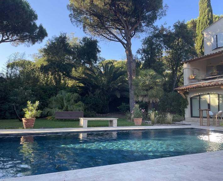 Maison d’hôte pour 2 personnes, avec vue et terrasse ainsi que jardin et piscine à Sainte-Maxime - 4