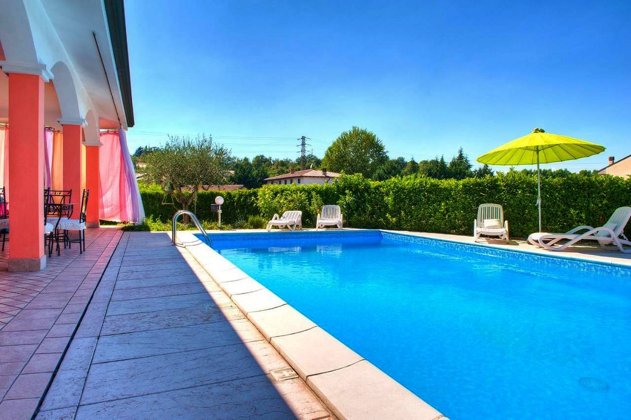 B&B Villa Gloriana in Sona, Gardasee-Berge