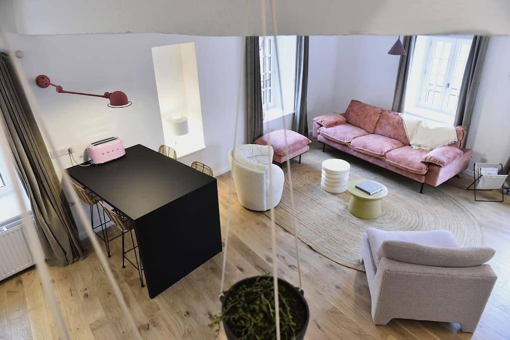 La Maison Rose, chaleureuse et luxueuse in Roanne, Région de Roanne
