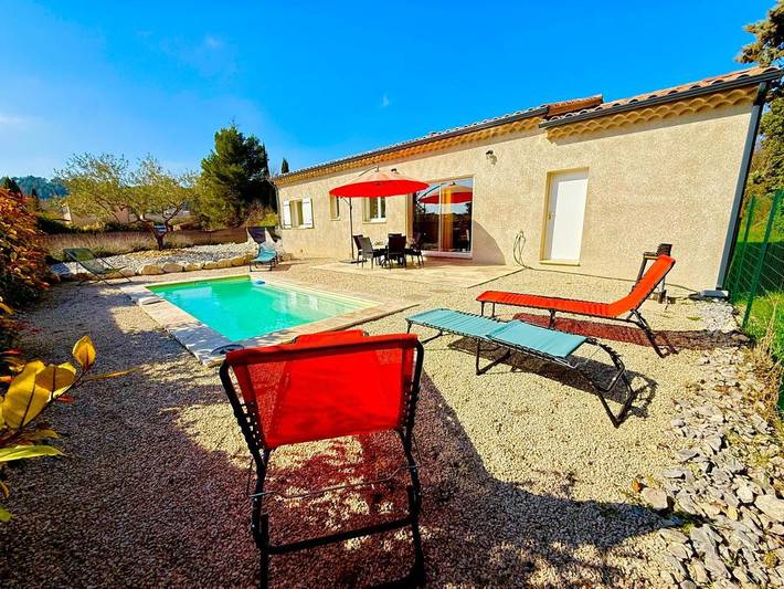 Villa pour 6 personnes, avec jardin ainsi que piscine et vue - 1