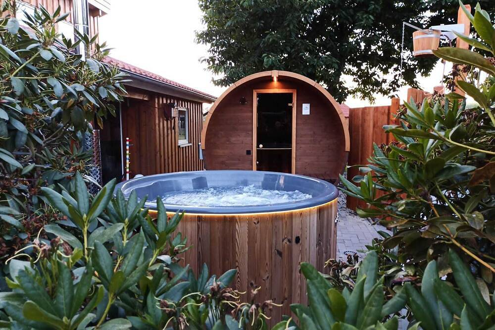 Schönes Holzhaus mit kleiner Wellnessoase in ländlicher Idylle in Syke, Naturpark Wildeshauser Geest