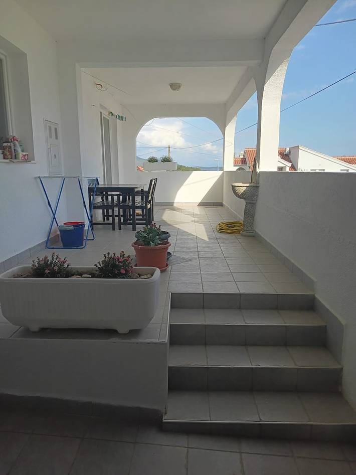 Ferienwohnung für 3 Personen, mit Balkon/Terrasse, mit Haustier in Jezera - 4