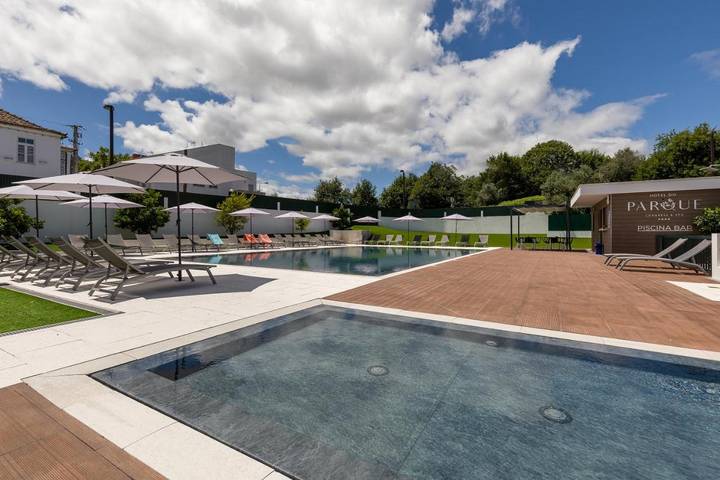 Hôtel pour 3 personnes, avec Balcon et Jacuzzi ainsi que Terrasse et Jardin dans Termas De Sao Pedro Do Sul