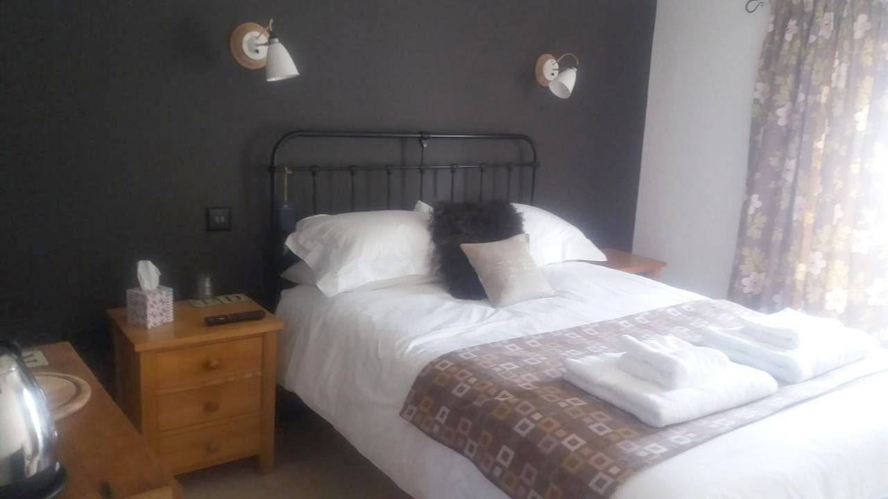 Standard Double Room in Bampton, Devon