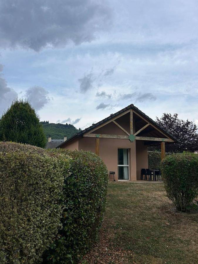 Gîte pour 4 personnes, avec Terrasse et Jardin ainsi que Bassin pour enfant et Piscine dans Saint-Geniez-d'Olt-et-d'Aubrac - 2