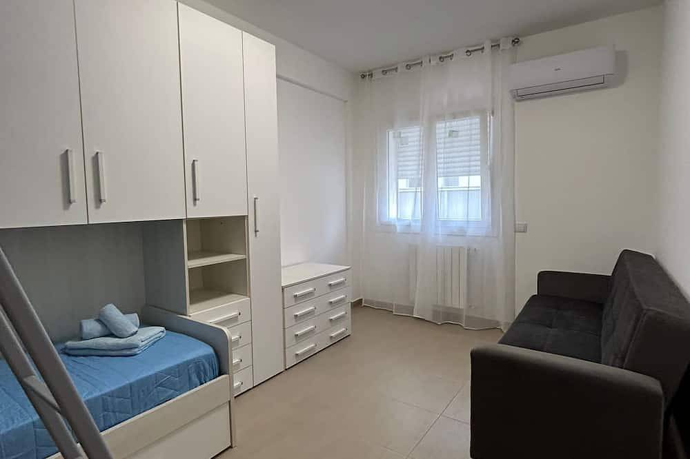 Entire apartment, La Macina near the sea in the heart of Terrasini. in Terrasini, Palermo Province