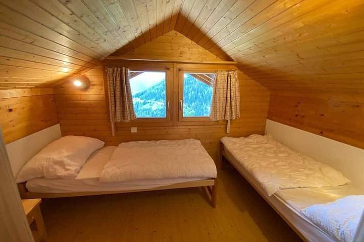 Appartement entier, 4 pièces-duplex très confortable pour 6 personnes : Living - cuisine avec lave-vaisselle, micro onde in Grimentz, Anniviers