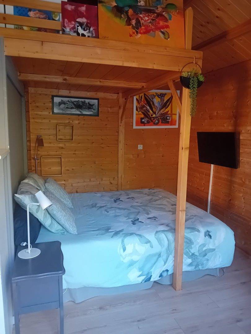 Chalet d'Art - Chambre in Saint-Georges (Cantal), Région de Saint-Flour