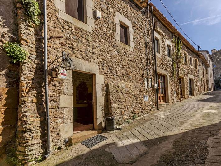 Casa rural para 8 personas, con Balcón y Terraza en La Bisbal del Ampurdán