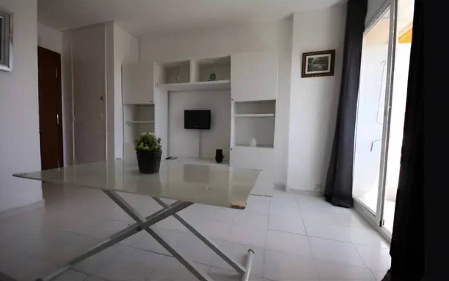 Estudio entero, Estudio 'Las Naciones' con vistas al mar, Wi-Fi y aire acondicionado in Benalmádena Costa, Benalmádena