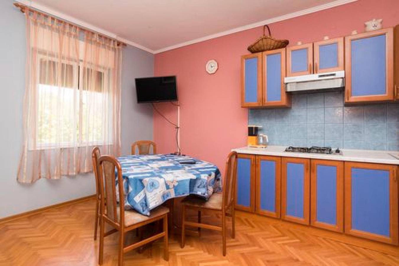 Cały apartament, Apartament wakacyjny dla 4 osób z balkon/ taras in Umag Riviera, Umag