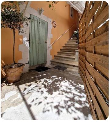 Gîte pour 4 personnes, avec vue à Allègre-les-Fumades