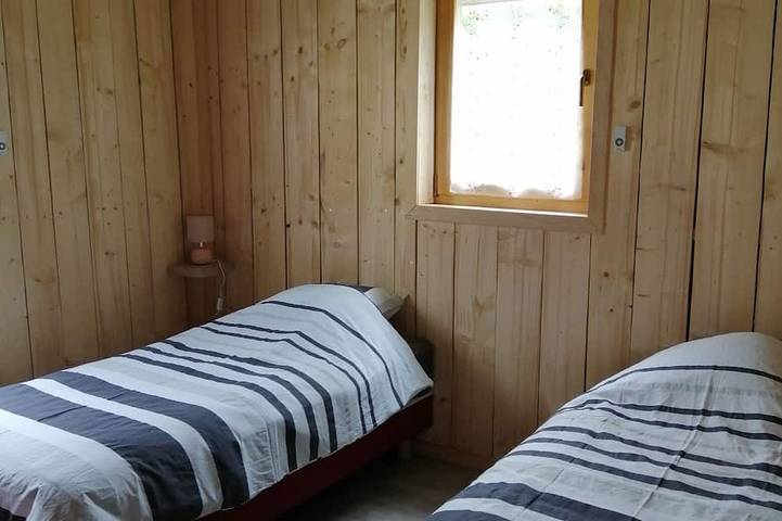 Location de vacances pour 6 personnes, avec jardin ainsi que sauna et jacuzzi, animaux acceptés à Saint-Quirin - 2