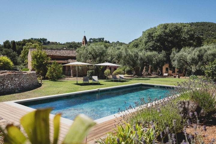 Chambre d’hôte pour 2 personnes, avec jardin ainsi que vue et piscine