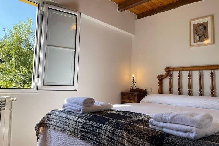 House El Rojo for 4 people in Fresnidiello petfriendly in Piloña, Sierra del Sueve