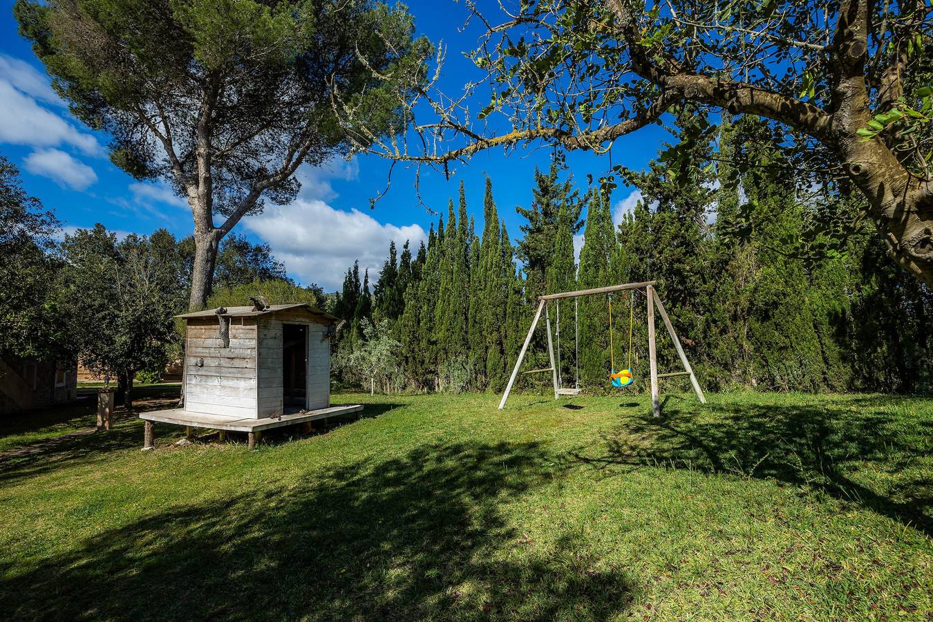 Apartamento entero, Apartamento 'Sa Formatgera' con vistas a la montaña, piscina compartida y Wi-Fi in San Lorenzo de Cardessar, Mallorca Este