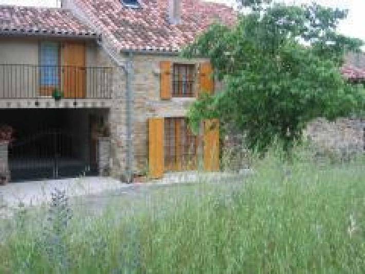 Gîte pour 4 personnes, avec terrasse à Dio-et-Valquières