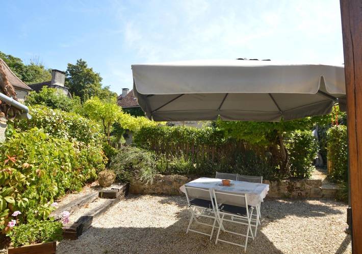 Location de vacances pour 3 personnes, avec jardin, animaux acceptés à Badefols-d'Ans