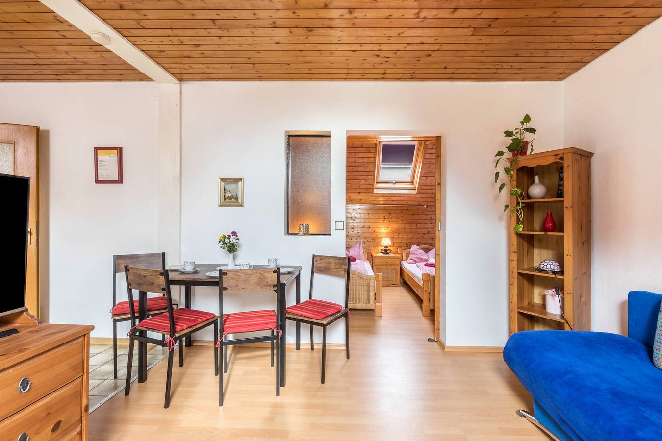 Ganze Wohnung, Ferienwohnung Sila 1" mit gemeinsamer Terrasse und Wlan in Weinstadt, Rems-Murr-Kreis