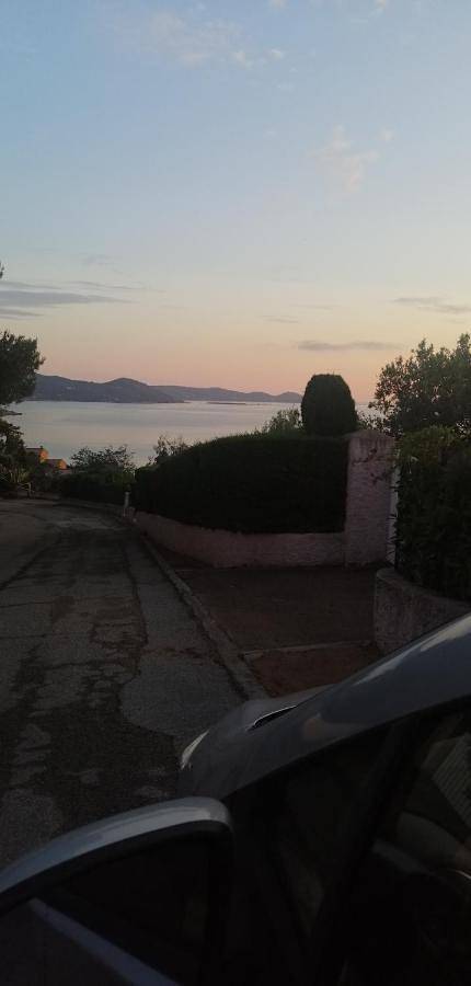 Gîte pour 6 personnes, avec vue et jardin dans Plage du Ruppione - 3
