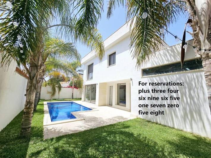 Casa de vacaciones para 12 personas, con balcón y piscina en Alicante