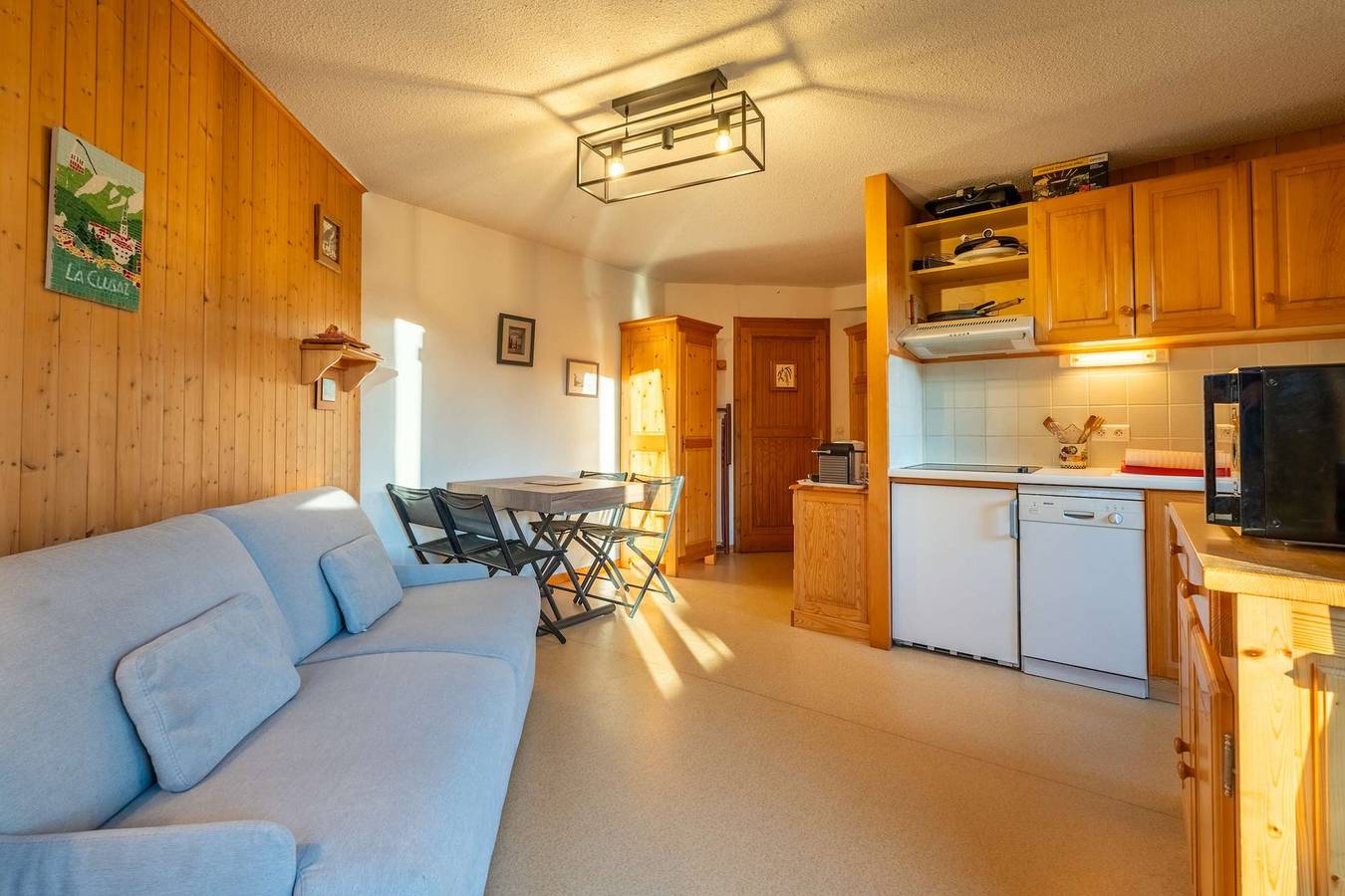 Entire holiday apartment, Grande Terrasse au Calme avec Vue Inoubliable in La Clusaz, Annecy region