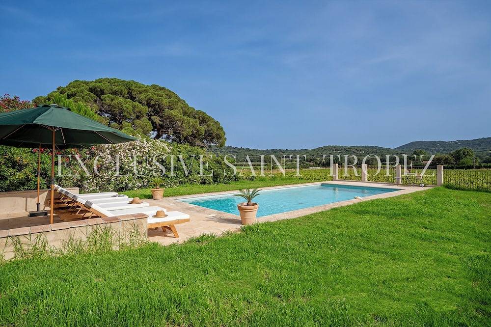Provencal house with a pool, ideally located between Ramatuelle and St-Tropez. in Pampelonne, Ramatuelle
