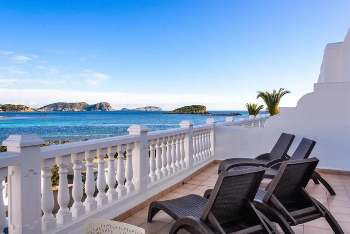 Ferienwohnung für 3 Personen, mit Pool und Terrasse sowie Ausblick - 1