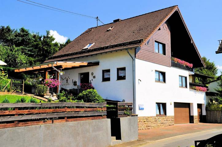 Entire vacation apartment, Apartment, bath, toilet, quiet in Alsbach, Westerwald