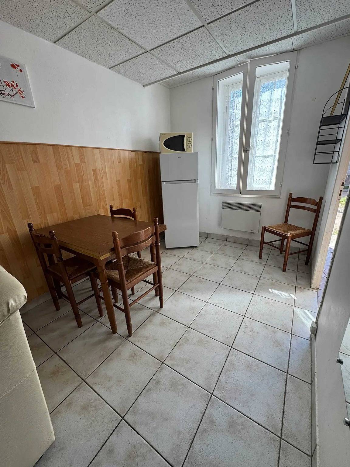 Ganze Wohnung, Charmante Wohnung in Néris-les-Bains - 30 m² - Privater Garten in Néris-les-Bains, Montluçon und Umgebung