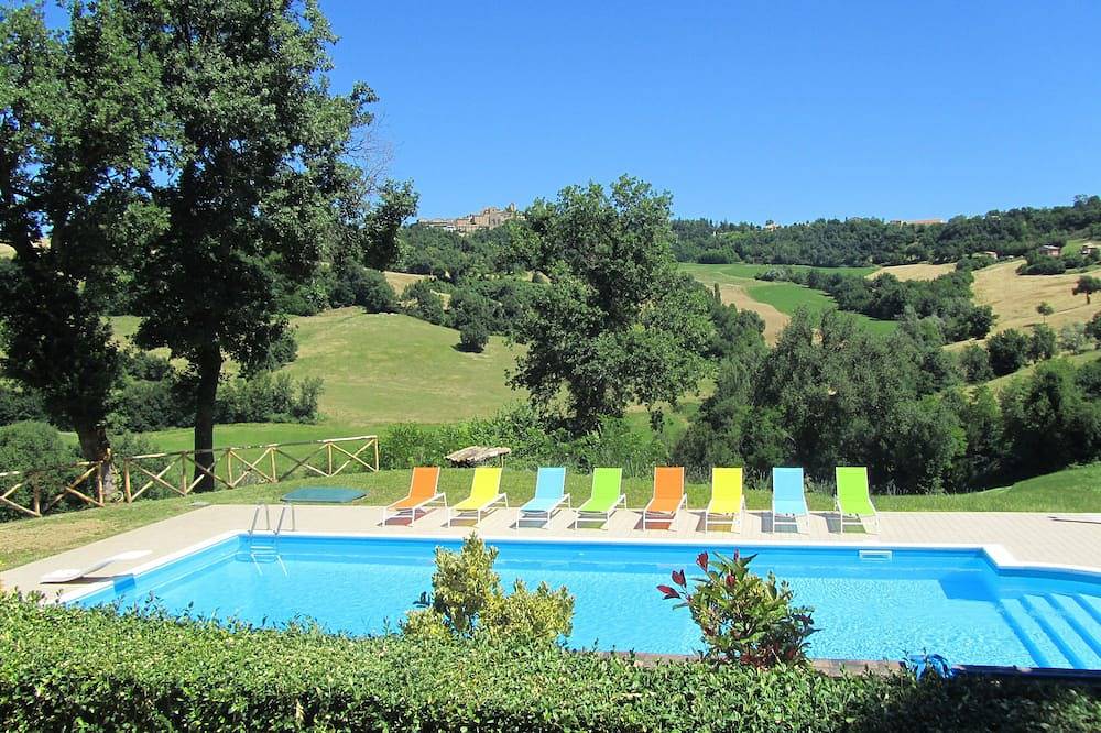 Rural Villa, Large Private Saltwater Pool, Diving Board Mountain & Village View in Gualdo, Monti Sibillini National Park