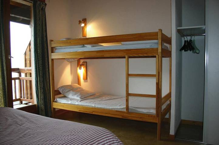 Gîte pour 9 personnes, avec balcon dans Office De Tourisme De Vaujany - 3