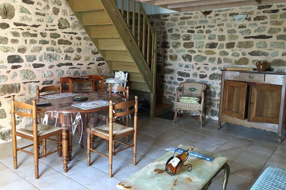 Small house in the heart of the Brocéliande forest, very quiet in Paimpont, Rennes und Umgebung