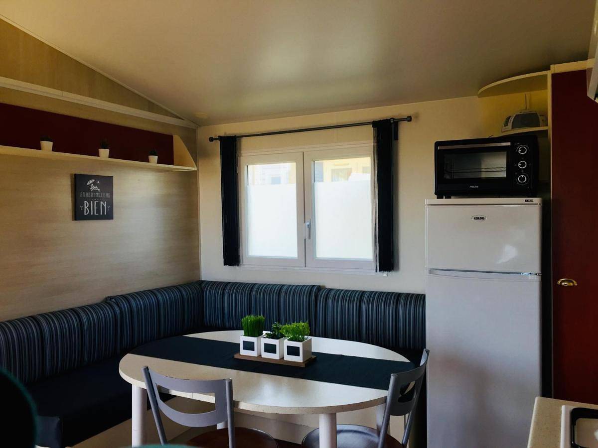 Mobil-Home 4p Privé Camping 5 étoiles Erdeven 7saints in Erdeven, Côte des Mégalithes