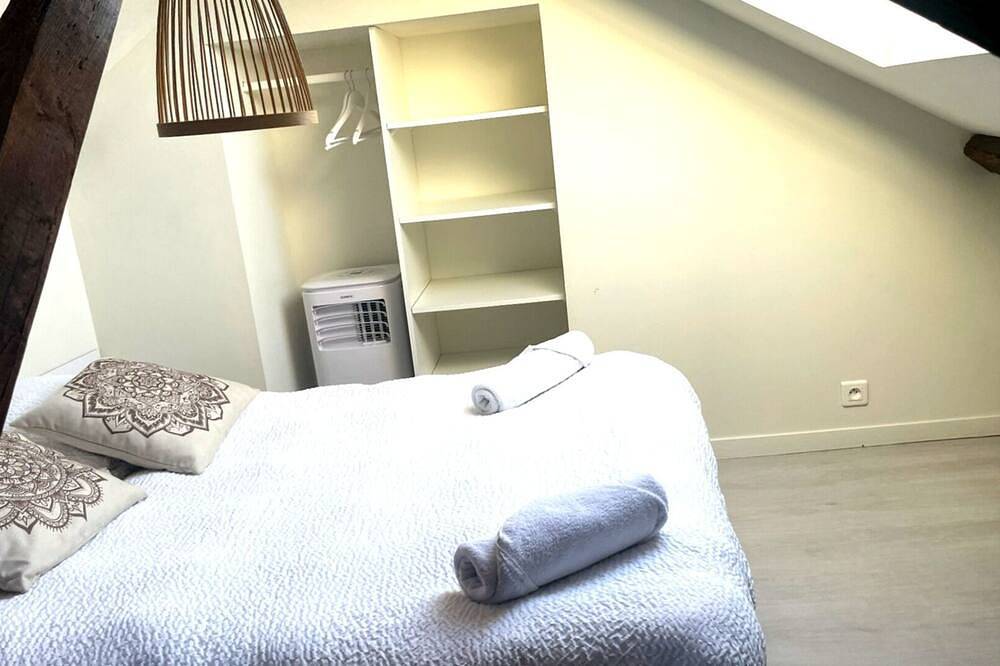 Ganze Wohnung, Duplex-Apartment-Ensuite mit Dusche in Bourges, Bourges und Umgebung