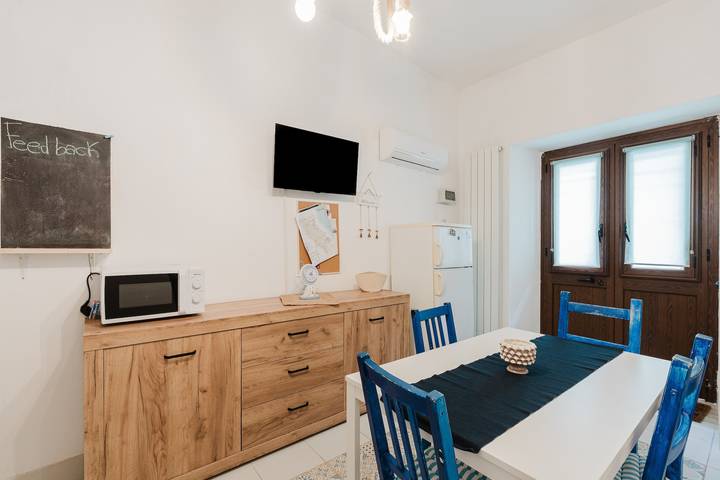 Hel lägenhet, Apartment 'La Luna' with Private Terrace, Balcony and Air Conditioning in Castellammare del Golfo, Trapani provins