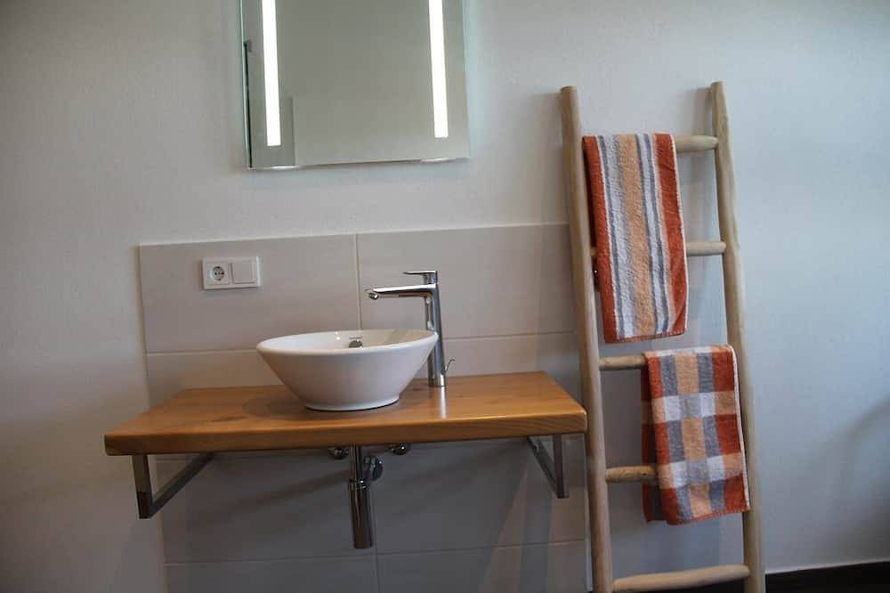 Ganze Wohnung, Ferienwohnung Schwalbennest, Neu  gebaute **** Sterne Komfort Fewo mit Balkon in Birkendorf (Ühlingen-Birkendorf), Ühlingen-Birkendorf