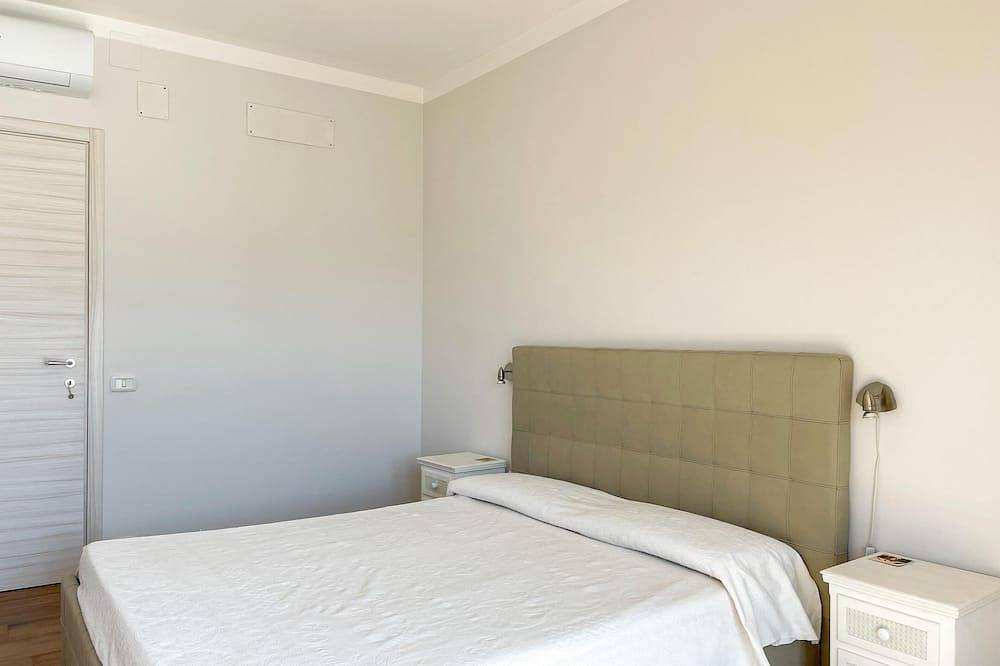Ganze Wohnung, Schönes Penthouse auf Lago d'Iseo in der Nähe von Bergamo in Sarnico, Iseosee