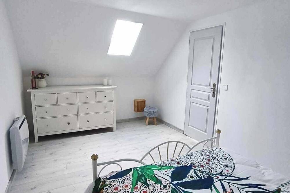 Maison 6 pers idéalement située, à proximité de nombreuses activités de loisirs in La Chapelle-Huon, Sarthe